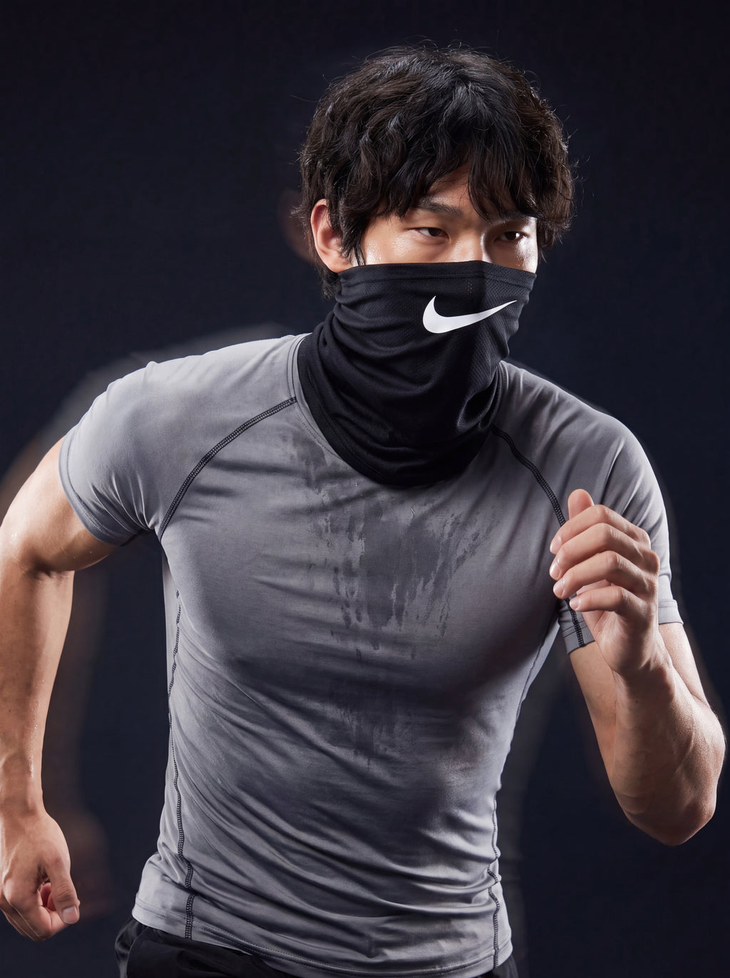 Mode Swoosh Cooling Snood in a performance action shot